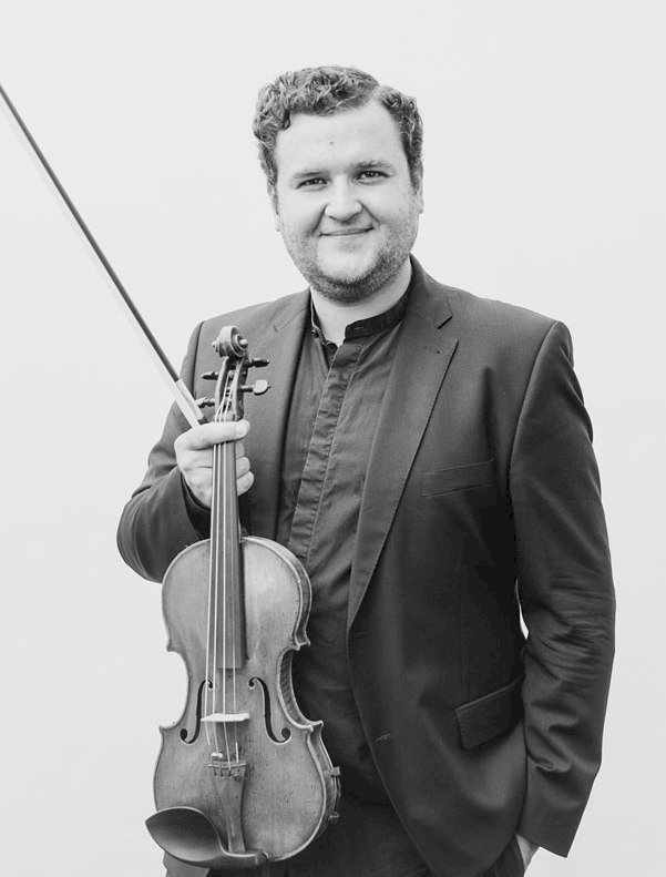 ILIAN GÂRNEȚ