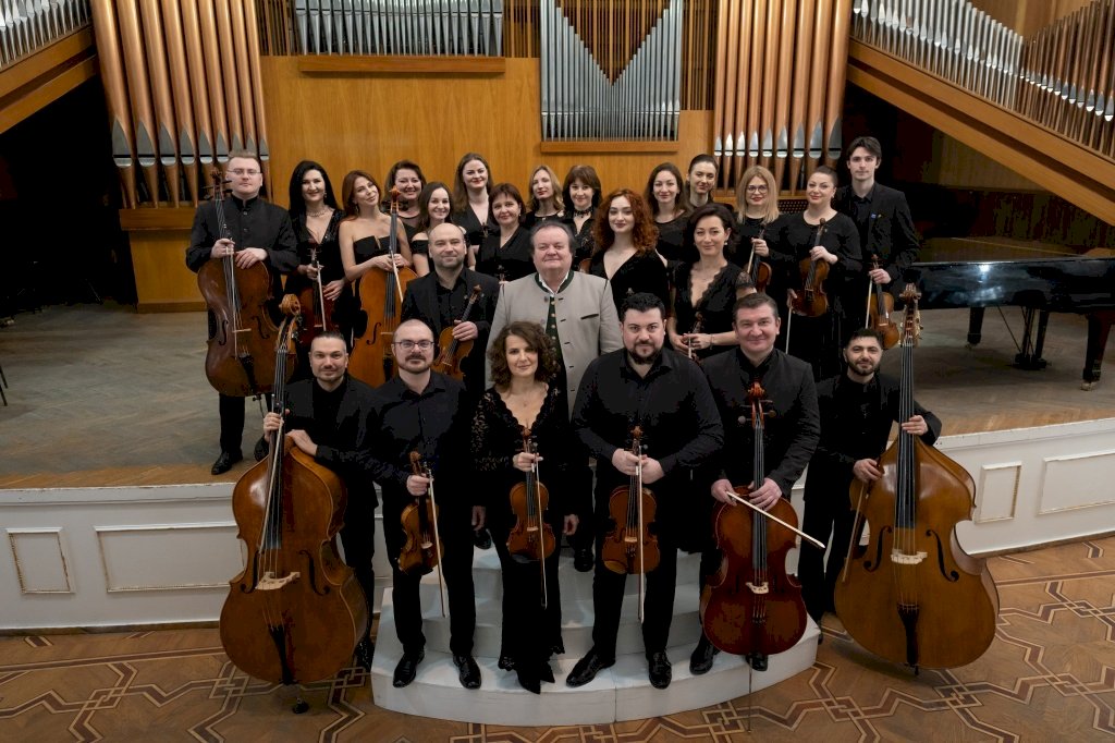 ORCHESTRA NAŢIONALĂ DE CAMERĂ