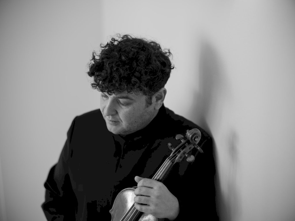 ILIAN GÂRNEȚ