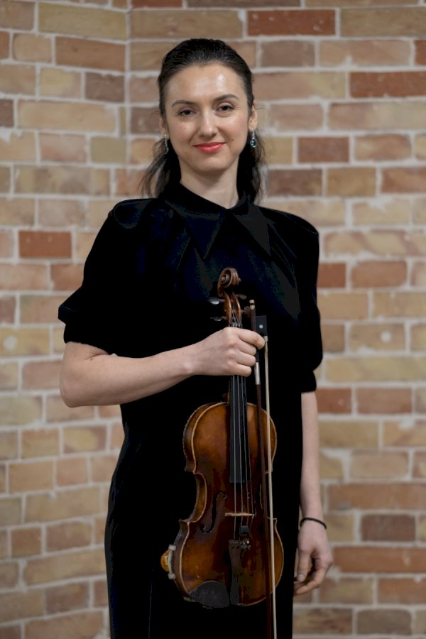 Irina CARAGHENOV